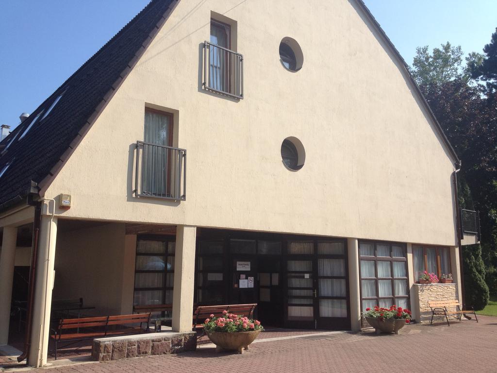Hotel Family Balatonföldvár Exteriér fotografie