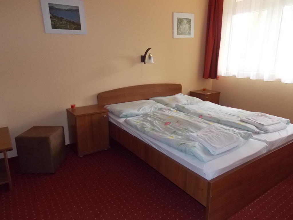 Hotel Family Balatonföldvár Exteriér fotografie